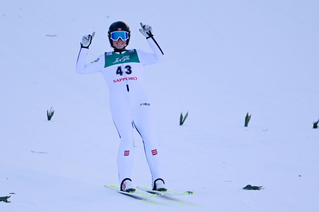 Salto con gli sci: Opseth trionfa in rimonta nella prima gara di Lillehammer, male le azzurre