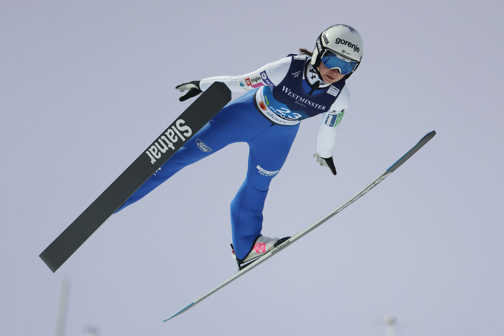 Salto con gli sci: Annika Sieff sfiora la top 10, nel caos di Villach trionfa ancora Nika Prevc