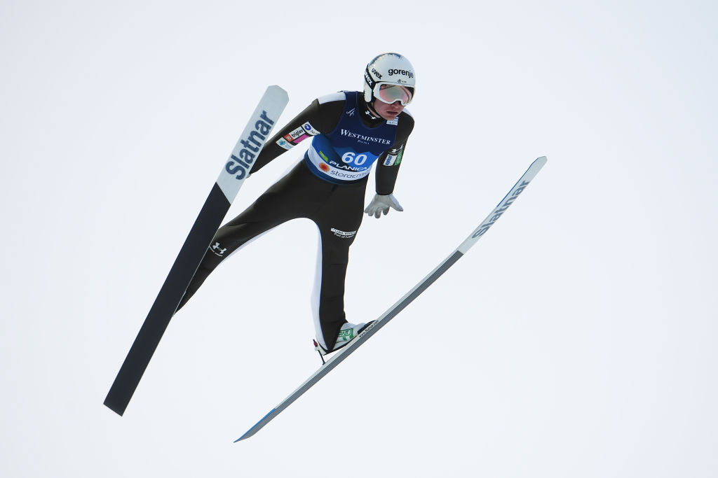 Salto con gli sci: la Slovenia fa la voce grossa nella qualificazione su Normal Hill, promossi i tre azzurri