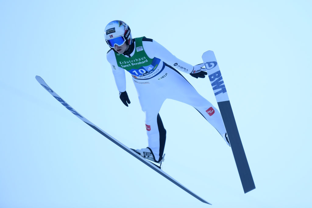 Salto con gli sci: Granerud da urlo a Lillehammer, il norvegese detta legge in Gara-1 e si conferma al comando di Raw Air