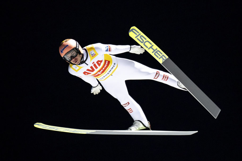 Salto con gli sci: Stefan Kraft fa un altro sport, l'austriaco cala il tris sul piccolo di Lillehammer