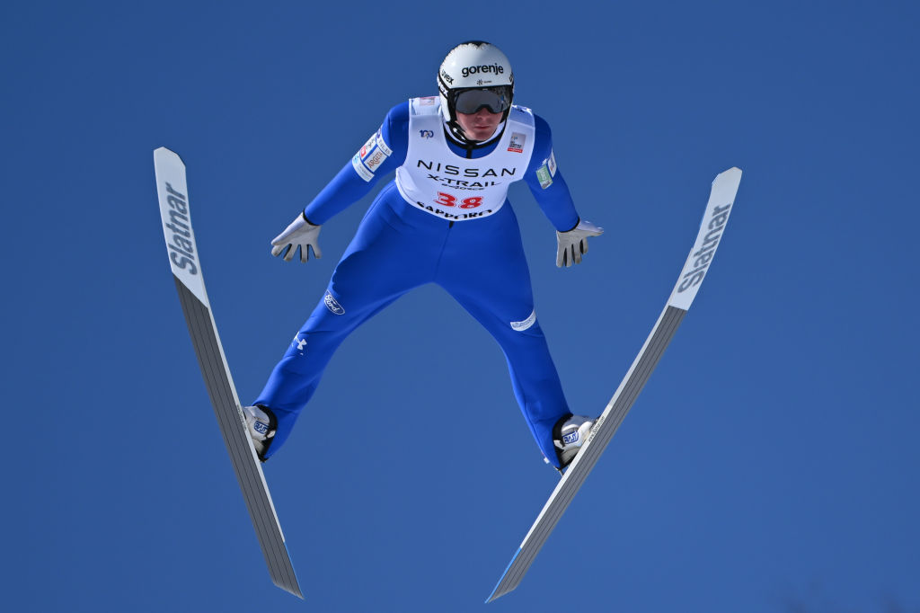 Salto con gli sci: Domen Prevc torna a vincere in CdM dopo cinque anni, a Sapporo ancora bene Insam 20°