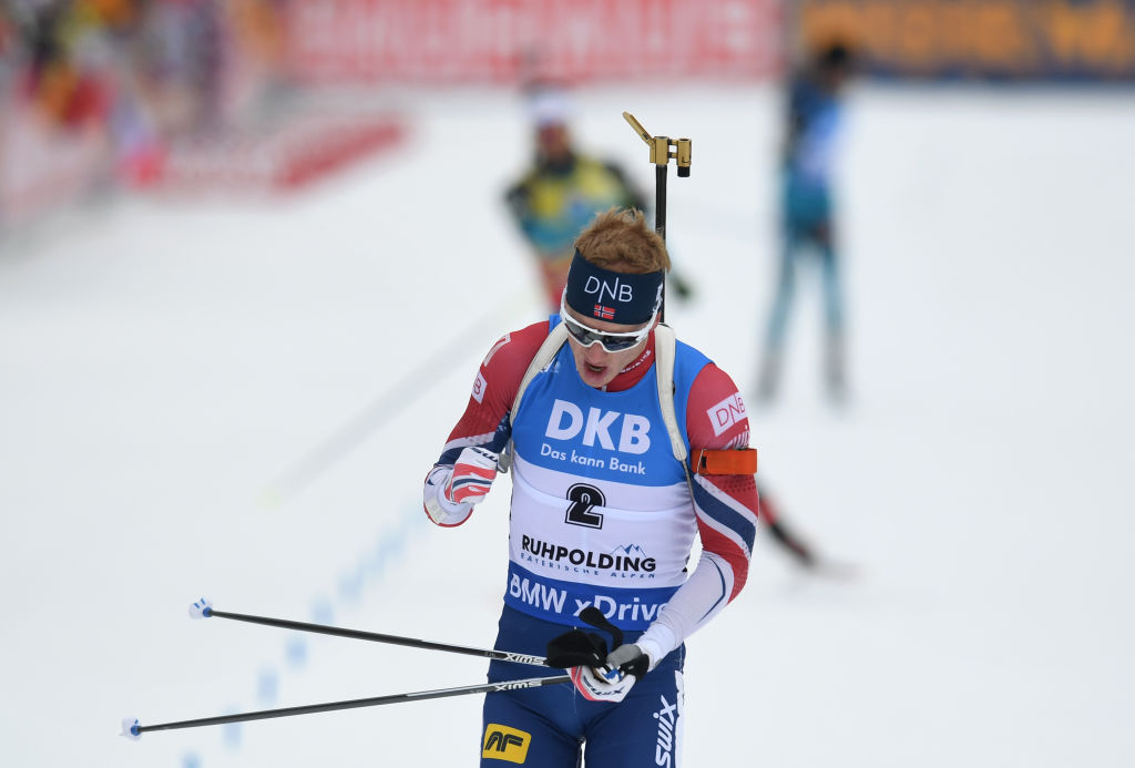 Johannes Bø batte Martin Fourcade nella Mass di Ruhpolding e completa il Grande Slam