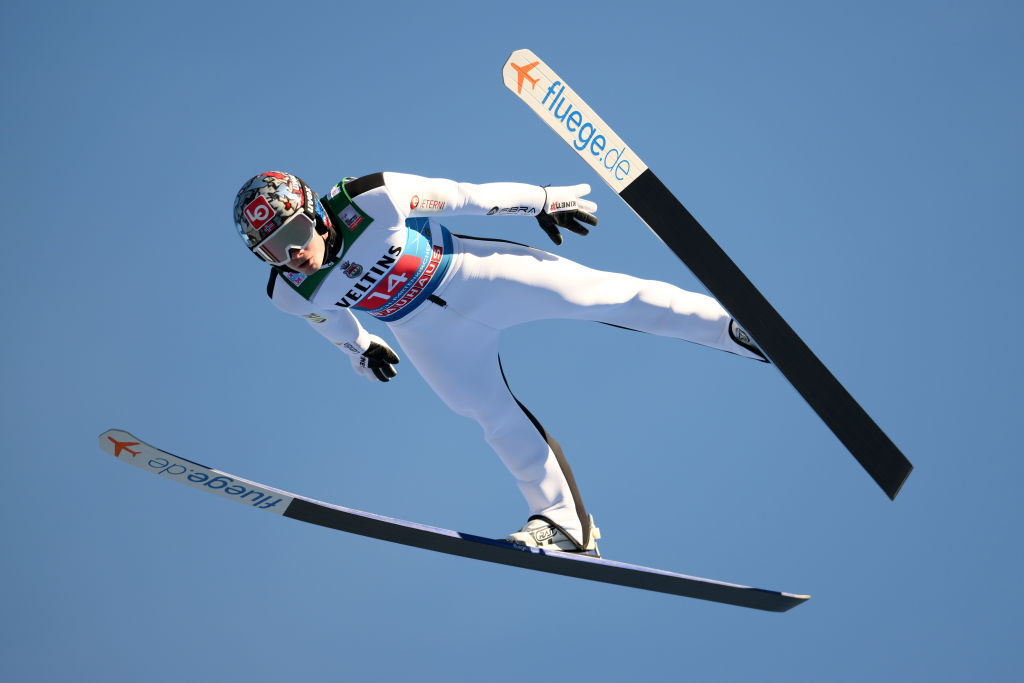 E' tripudio norvegese a Vikersund, Marius Lindvik è il nuovo campione del mondo di volo, ottimo Bresadola