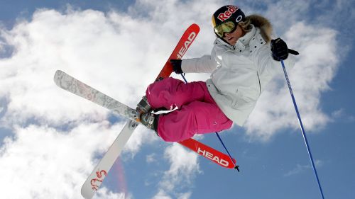Jurij Tepes rimonta e vince sul filo di lana nella Coc di Klingenthal. Niente pettorale-extra per l’Italia