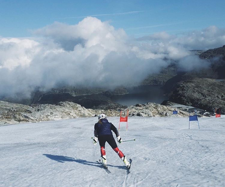 Lotte Smiseth Sejersted è tornata sugli sci dopo 8 mesi