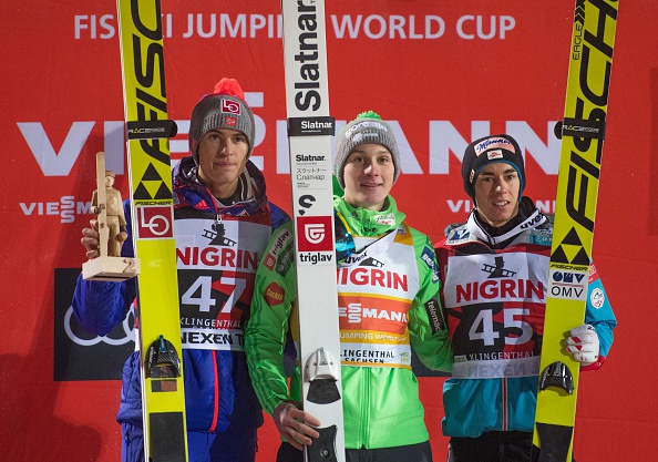 Domen Prevc vince una spettacolare e tiratissima gara a Klingenthal