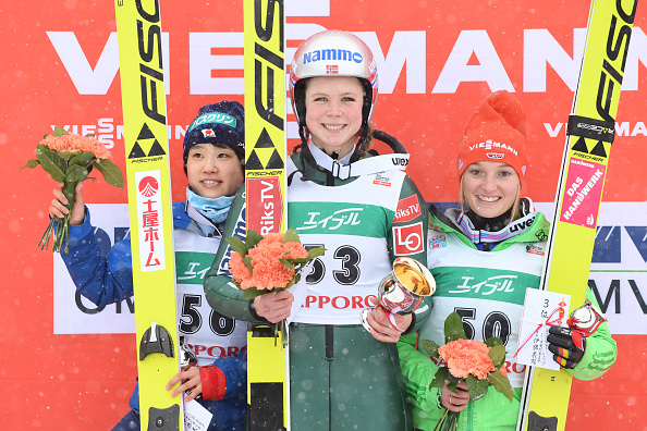 Maren Lundby vince a Sapporo, dove Sara Takanashi è fuori dal podio!