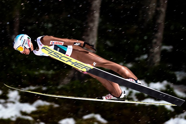 Kamil Stoch si aggiudica la tormentata qualificazione di Trondheim