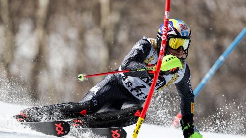 Un gruppetto di slalomgigantisti azzurri in partenza per il Sudamerica. Fill, Borsotti e Marsaglia a Cervinia