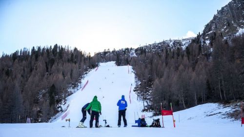 L'Italia e la Francia della velocità femminile in allenamento al Passo San Pellegrino