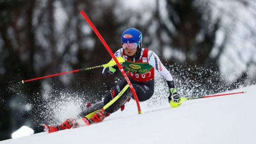 Mikaela Shiffrin in testa alla prima manche del gigante di Maribor, fuori Federica Brignone