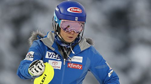 Mikaela Shiffrin comanda la prima manche dello slalom in notturna di Flachau
