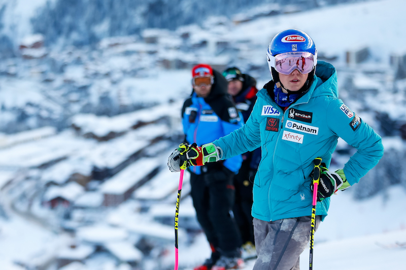 Mikaela Shiffrin precede Marta Bassino e Manuela Moelgg nella prima manche del gigante di Courchevel