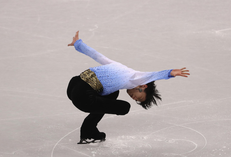 Yuzuru Hanyu subito in testa dopo il programma corto dell'artistico maschile