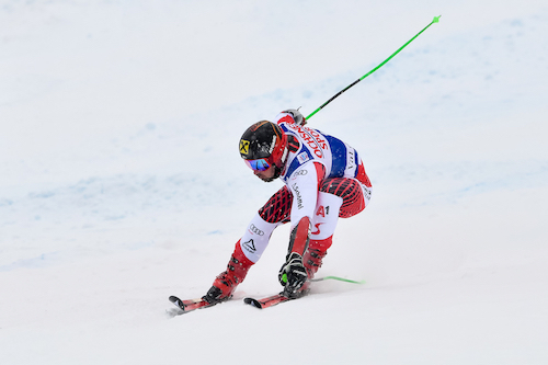 Marcel Hirscher ipoteca la vittoria nella prima manche del gigante dell'Alta Badia