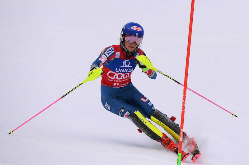Una Mikaela Shiffrin in controllo nella seconda manche trionfa nello slalom di Lienz