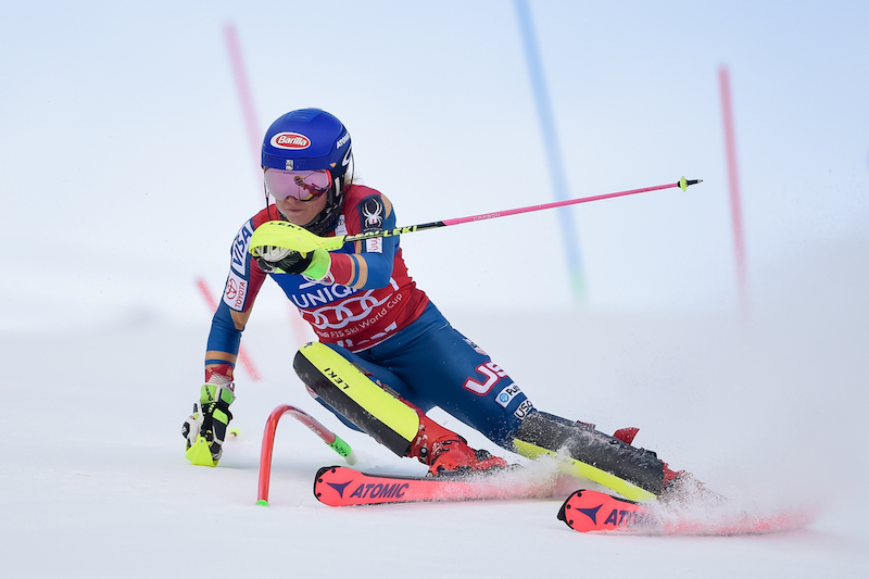 Mikaela Shiffrin massacra la concorrenza nella prima manche dello slalom di Lienz