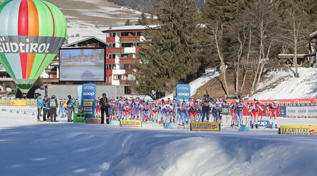 Dobbiaco ancora capofila del Tour de Ski: il ventennale della kermesse dell'inverno partirà dalla Nordic Arena