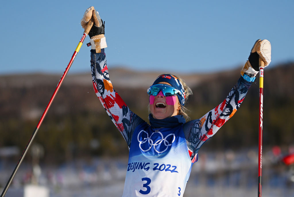 Quattro decimi di felicità per Therese Johaug: nella 10 km TC la norvegese è ancora oro davanti ad un'ottima Kerttu Niskanen