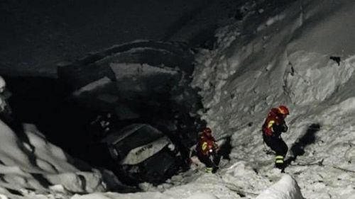Pulmino della nazionale russa di sci di fondo precipita nel lago di Livigno, fortunatamente sono tutti illesi