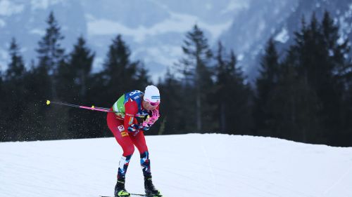 Salto con gli sci: Lovro Kos vola nel vento di Lahti, Kobayashi terzo accorcia nella generale