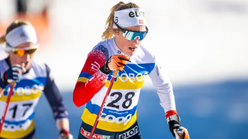 Sorpresa nella 10 km TL di Davos: primo hurrà in carriera per la norvegese Simpson-Larsen. Indietro le azzurre