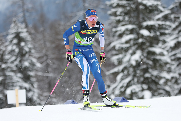 Kerttu Niskanen trionfa davanti a Jessie Diggins nella 10 km TC di Falun, avvicinando la vetta della generale...