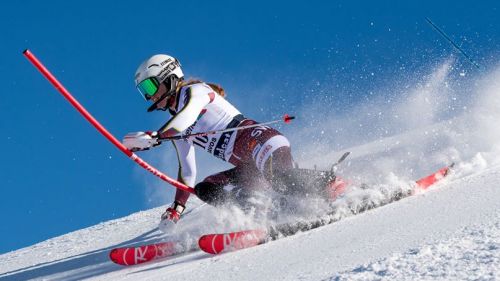 Mikaela Shiffrin in testa alla prima manche del gigante di Maribor, fuori Federica Brignone
