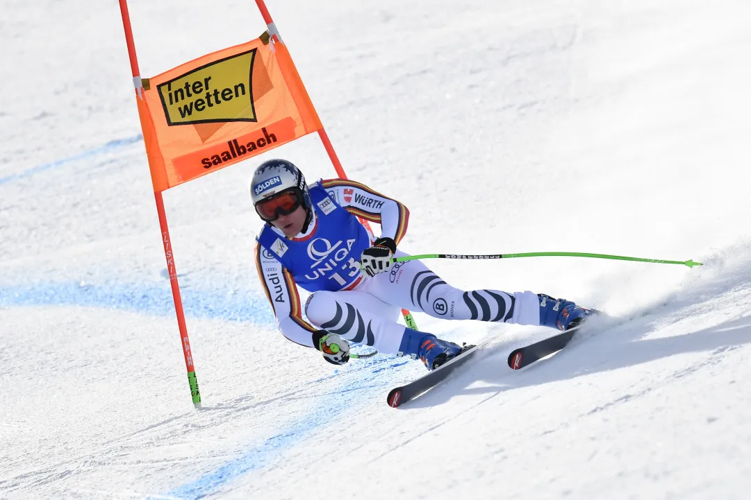 Dressen rovina la festa di Feuz e della Svizzera nella discesa di Saalbach. Miglior azzurro Casse