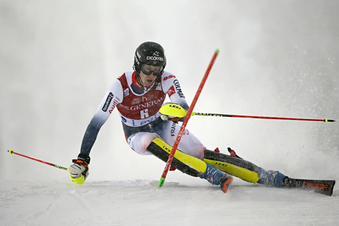 Clément Noel fa il vuoto nella prima di Levi, poi c'è Ryding. Moelgg in piena corsa per il podio