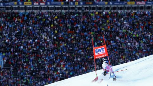 Davide Cazzaniga sfiora il podio in Coppa Europa: è quarto nella prima discesa di Wengen