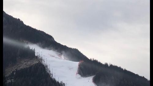 La Val d'Isère può ancora sperare: posticipato di altre 24 ore il controllo neve, in attesa del freddo...