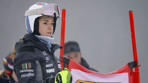 Re Odermatt incendia subito Adelboden: è duello con Kristoffersen, ci sono 3 decimi dopo la 1^ manche