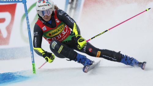 Molteni, che gioia! A Wengen il primo trionfo in Coppa Europa, è del comasco il super-g