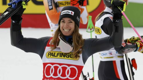 Re Odermatt incendia subito Adelboden: è duello con Kristoffersen, ci sono 3 decimi dopo la 1^ manche