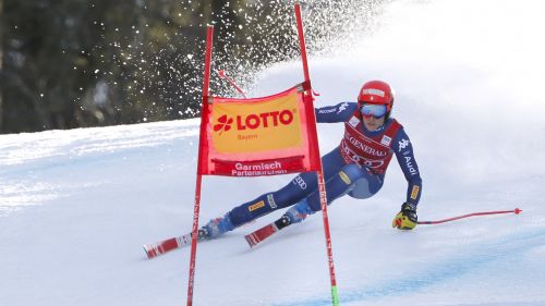 Dressen rovina la festa di Feuz e della Svizzera nella discesa di Saalbach. Miglior azzurro Marsaglia