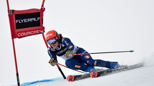I gigantisti preparano la Gran Risa sulle nevi della Val Passiria, slalomisti in Val di Fassa dopo la Coppa Europa