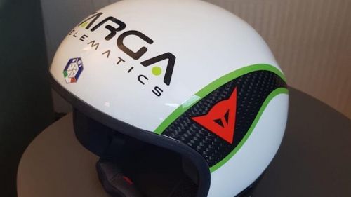 Emanuele Buzzi propone un casco innovativo per lanciarsi verso la nuova stagione