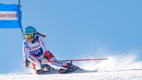 Crac al ginocchio anche per Luana Fluetsch: la svizzera si ferma a pochi giorni dall'esordio in Coppa del Mondo