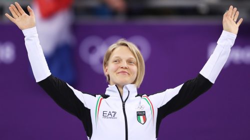 Tanti ex sciatori ai funerali di Mario Cotelli: l'addio commosso di Sondrio ad un mito della neve