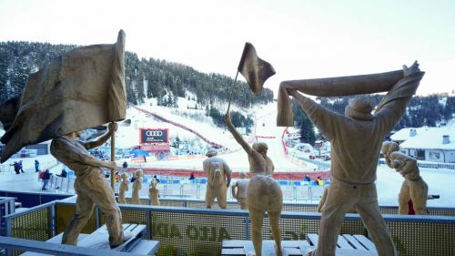 Sofia Goggia è subito velocissima a Lake Louise: miglior tempo nella prima prova di discesa