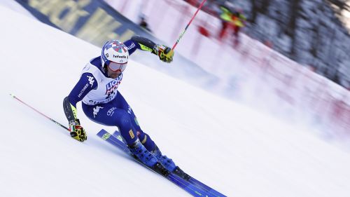 Tutto secondo pronostico: sarà sfida tra Alberto Tomba e Gustavo Thoeni per l'atleta del secolo