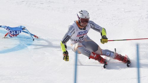Solite sorprese da gigante parallelo: finale tutta svizzera e primo trionfo per Meillard