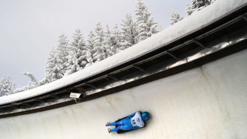 Sofia Goggia è subito velocissima a Lake Louise: miglior tempo nella prima prova di discesa