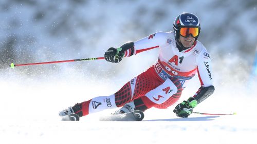 Per Matthias Mayer c'è il dolore dopo la gioia: cade in allenamento a Vail, problema all'anca sinistra