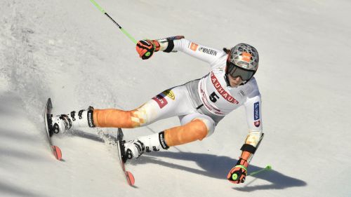 Biathlon: la Sprint è di Julia Simon, Wierer oltre il ventesimo posto la migliore azzurra