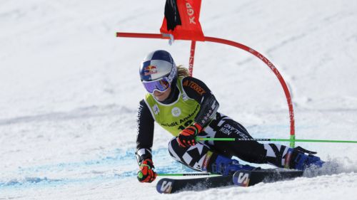 Caso Klaebo: previsto un incontro con la federazione, uno dei top sponsor rinnova il sostegno al campione norge