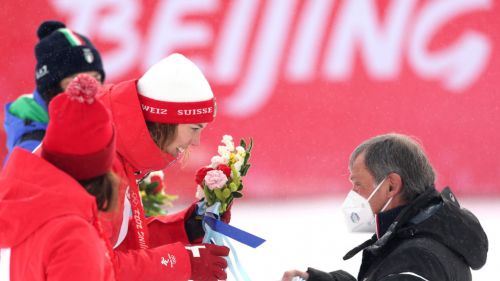 Tre giorni allo Stelvio per Liensberger, l'iridata di slalom ha già messo assieme un mese di sci dalla fine di marzo