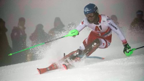 Una gondola per Mikaela, che saluta Bansko con un regalo, 250 punti e... una partita a bowling